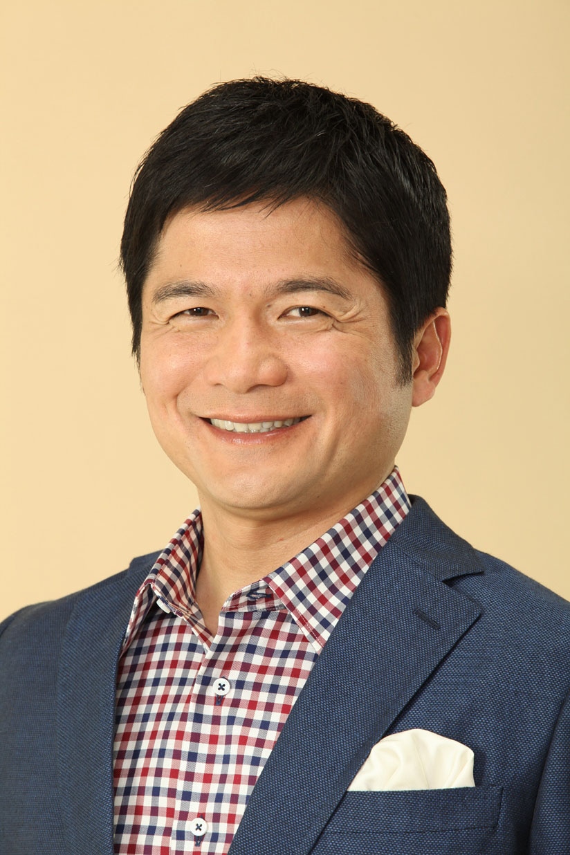 司会の徳光正行。
