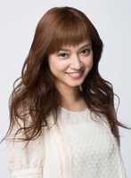 審査員の平愛梨。
