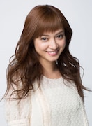 審査員の平愛梨。