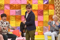 「爆笑！お台場コサキン亭」のトーク中の様子。(c)BSフジ