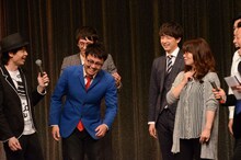 集計中、「ケイちゃんと付き合ってた」と嘘をつく橋本と、「そう思わせちゃってたのならごめんなさい」とあしらう相席スタート山崎。