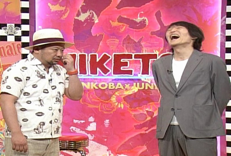 左からケンドーコバヤシ、千原ジュニア。(c)読売テレビ