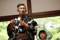 写経サークル「哲夫塾」を立ち上げる笑い飯・哲夫。