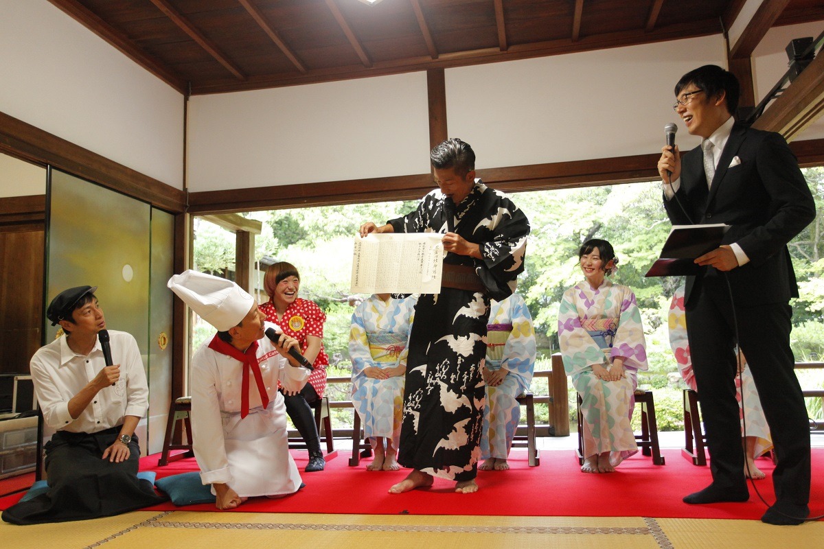 「大覚寺カフェ」プロジェクトの記者会見の様子。