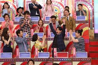 芸能人チームのメンバー。(c)テレビ朝日