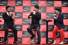 雨上がり決死隊と北島康介（左）。