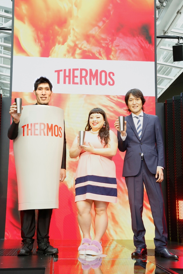 「『THERMOS HEAT GARDEN』オープニングイベント」にゲスト出演した（左から）篠原信一、渡辺直美、千原ジュニア。