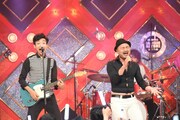 バンド編成のどぶろっかーずとして出演する、どぶろっく。(c)TBS