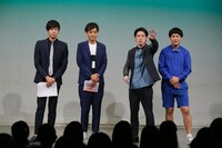 ラフレクラン西村、とろサーモン村田、井下好井・好井、ラフレクランきょん（左から）。