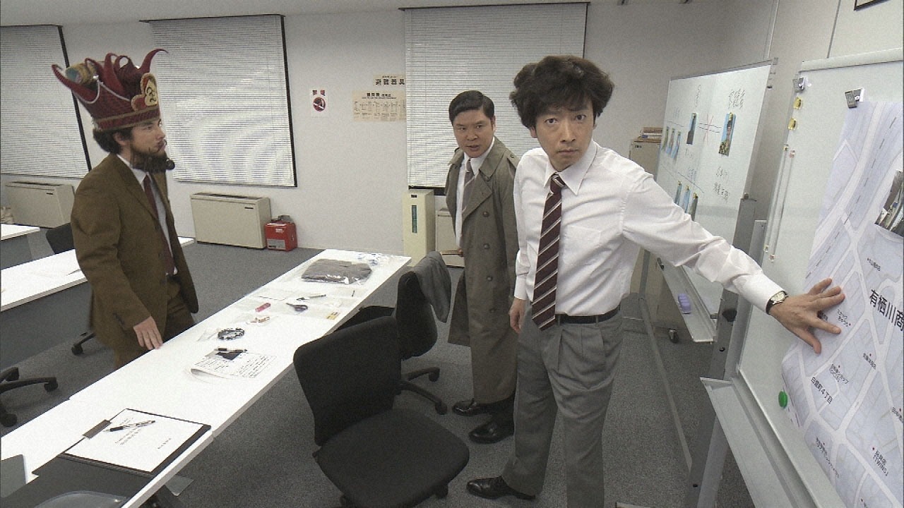 「小林賢太郎テレビ8 ～ wonderland ～」のワンシーン。(c)NHK