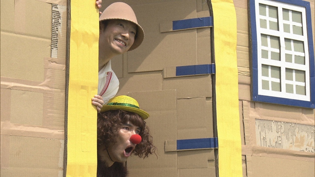 「小林賢太郎テレビ8 ～ wonderland ～」のワンシーン。(c)NHK