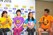 左から岡崎朋美、宇都宮まき、福本愛菜、間寛平。