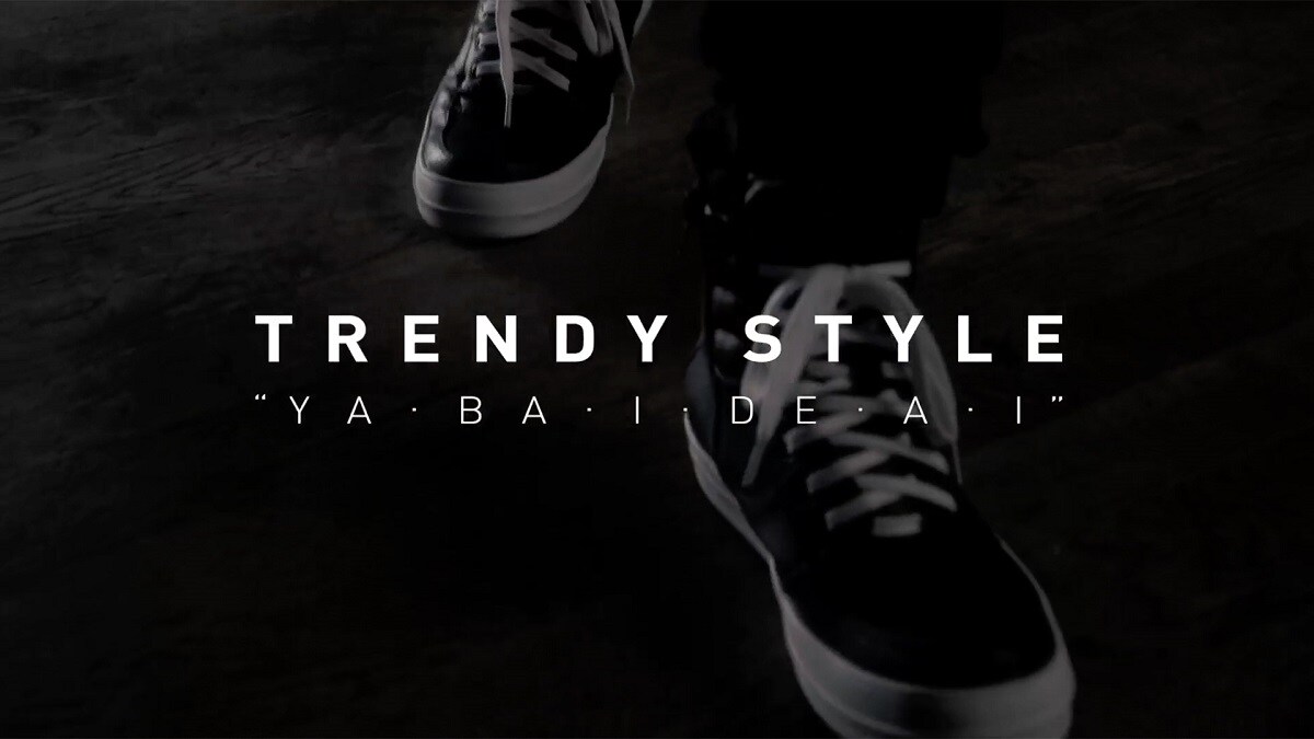 「YA・BA・I・DE・A・I」のミュージックビデオのワンシーン。