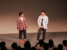 エンディングで感想を語るウエストランド。