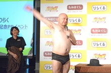 「誇張しすぎた野々村元議員」を高速で披露するハリウッドザコシショウ。