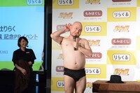 「誇張しすぎた野々村元議員」を高速で披露するハリウッドザコシショウ。