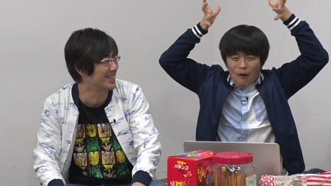 （左から）東京03豊本、バカリズム。(c)テレビ朝日