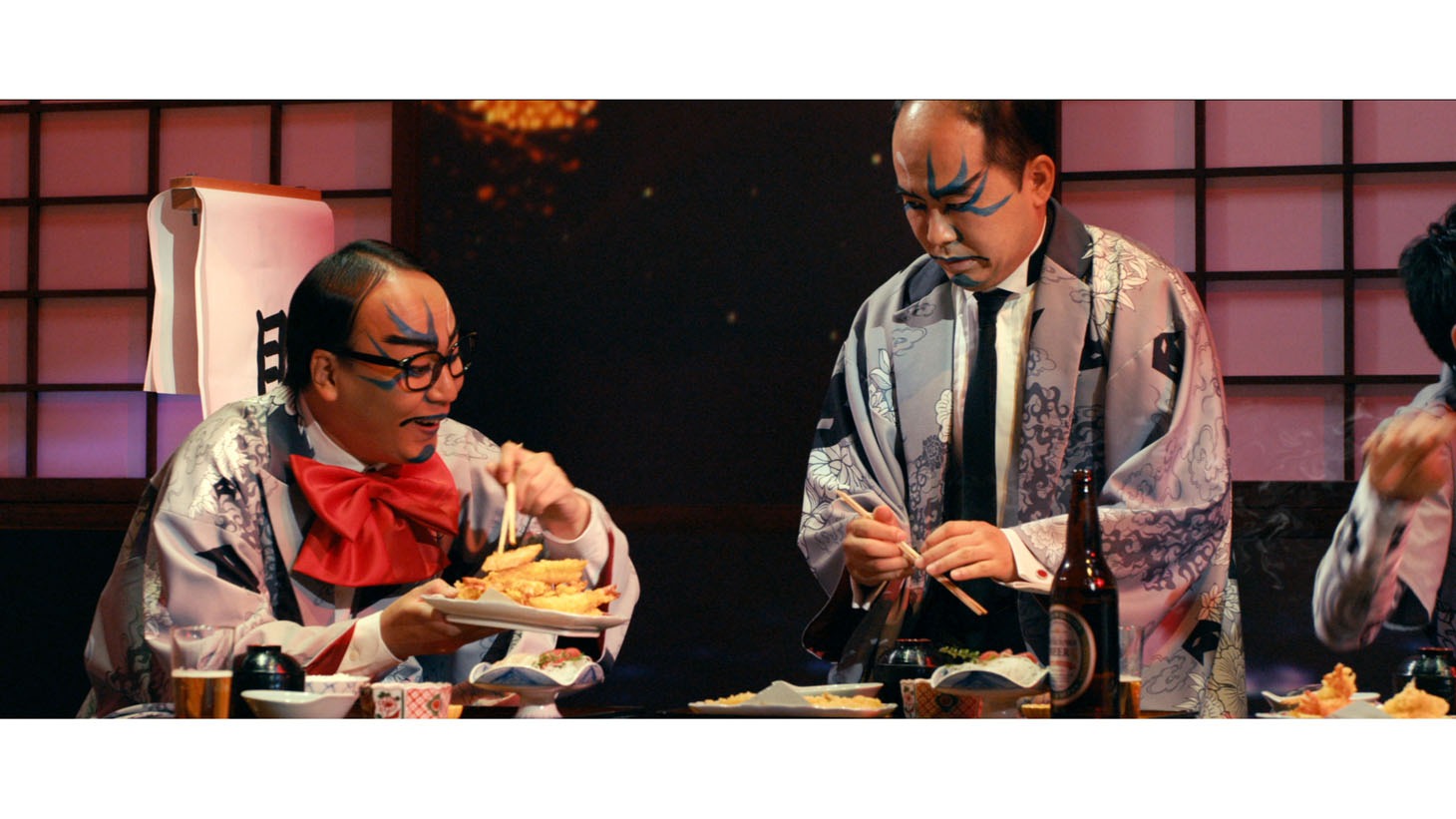 「いじめ主人の巻～その壱～」で上司と部下を演じるトレンディエンジェル。