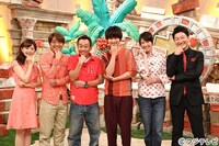 「金曜プレミアム『さまぁ～ずの神ギ問SP』」の出演者たち。