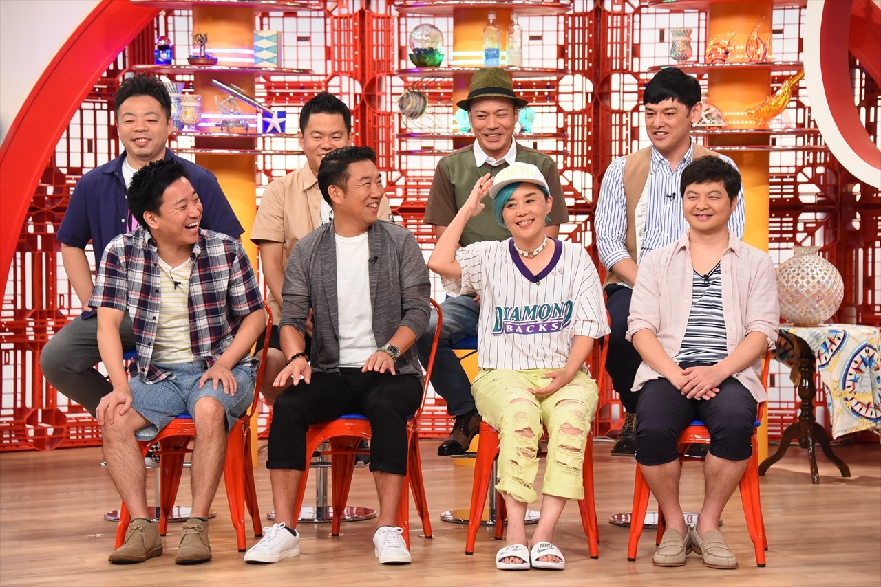 芸人リポーター席の出演者たち。(c)関西テレビ