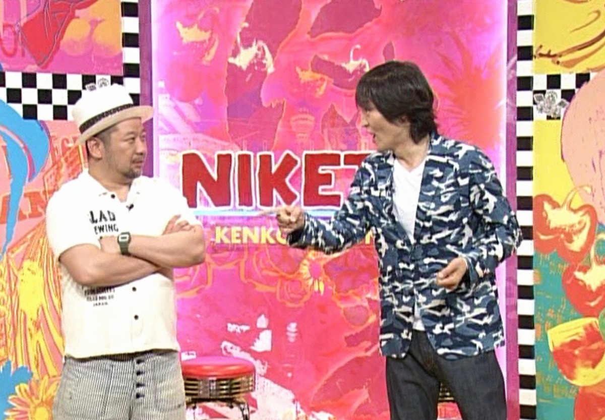 左からケンドーコバヤシ、千原ジュニア。(c)読売テレビ