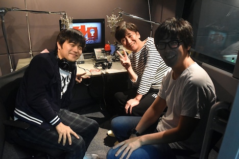 副音声収録に臨んだ（左から）バカリズム、東京03飯塚、東京03豊本。