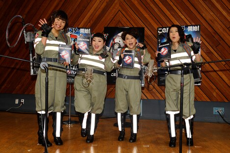 左から南海キャンディーズしずちゃん、渡辺直美、友近、椿鬼奴。