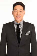 「漫才Lovers」MCの東野幸治。