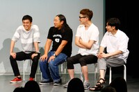 イベントにゲスト出演したロバートとインパルス板倉。