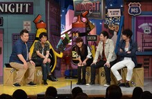 左からブラックマヨネーズ、祐真キキ、品川庄司。(c)読売テレビ