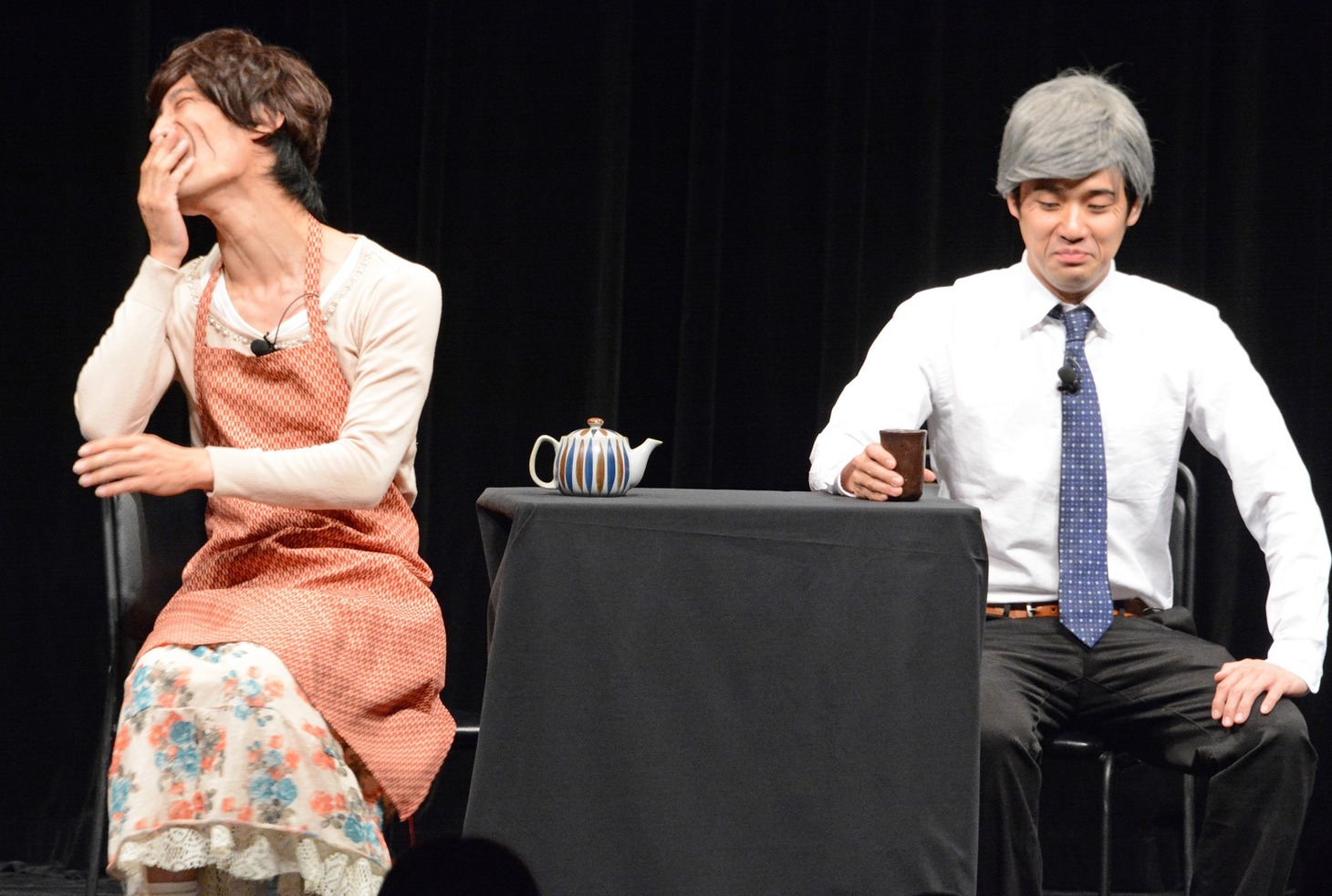 コント「熟年離婚」のワンシーン。