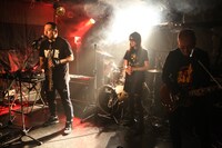 RG階段によるライブのワンシーン。（撮影：月夜野ヒズミ）