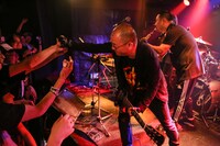 RG階段によるライブのワンシーン。（撮影：月夜野ヒズミ）