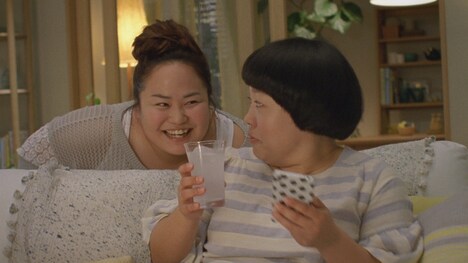 Web限定CM「horoyoi okarina」篇のワンシーン。