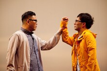 「シソンヌライブ『cinq』」の一場面。