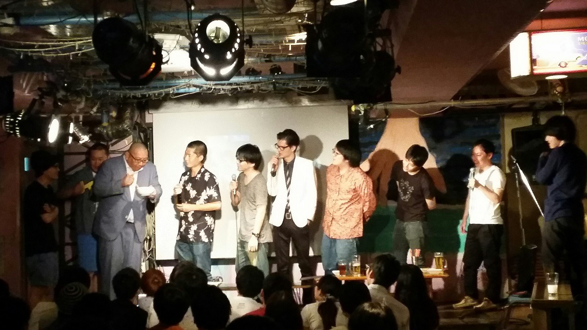 「武田100点うどんVSさるそば」のワンシーン。