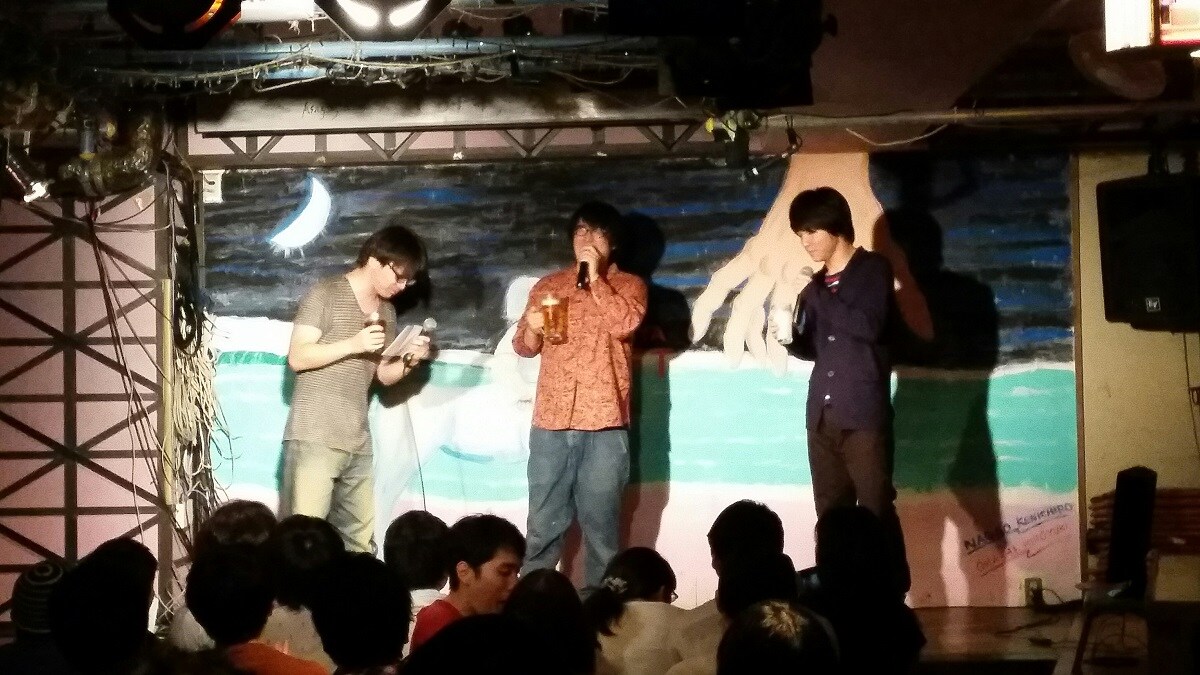 うどんVSそばの対決も実施、混沌のガクヅケデビュー1周年ライブ盛況