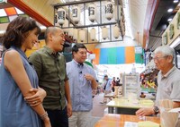 「THEニッポン観光！外国人マネーで大もうけ？ウハウハ新名所10連発！」のワンシーン。(c)静岡第一テレビ