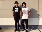 「『ノリ輔おじさん』Tシャツ」を着用した>チーモンチョーチュウ。
