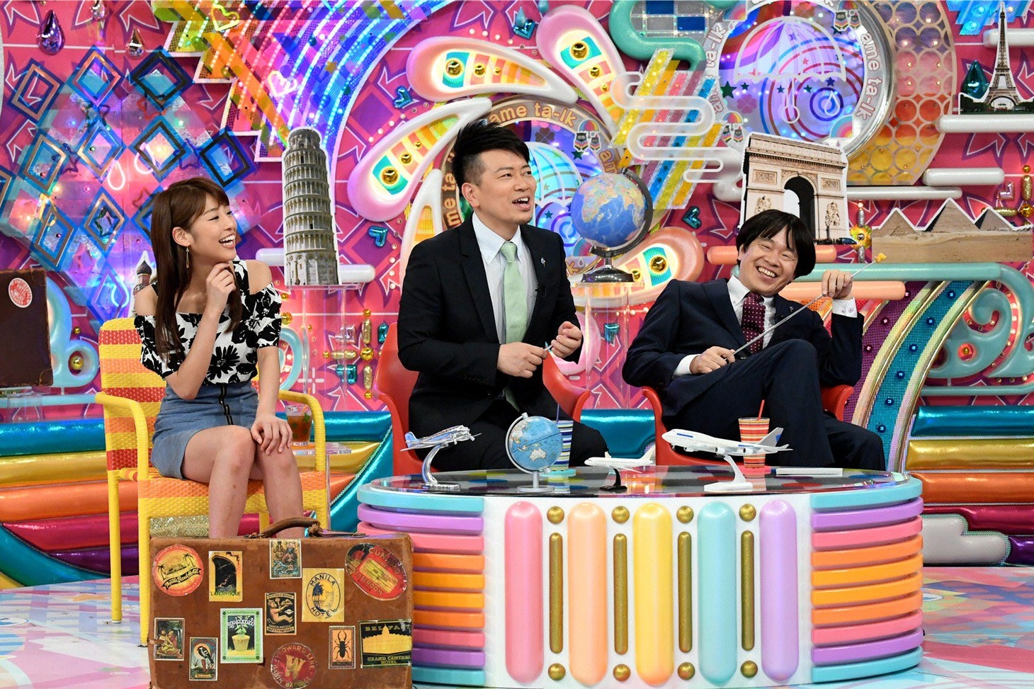 雨上がり決死隊と岡副麻希（右）。(c)テレビ朝日