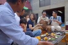 「梅沢富美男＆東野幸治 まんぷく農家メシ！」のワンシーン。(c)NHK