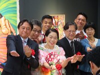 「どやさ！よしもと美術館」プレス内覧会の様子。