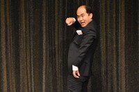 「斎藤さんがころんだ」の様子。