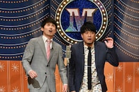 漫才でトークテーマを発表するタナからイケダ。(c)読売テレビ