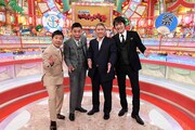 「ビートたけしのいかがなもの会 2016テレ朝夏祭り!! バラエティ番組集結SP」に出演する(左から)爆笑問題、ビートたけし、千原ジュニア。(c)テレビ朝日
