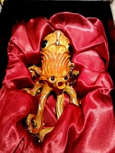 片桐仁の粘土作品「タコスク」。