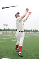 草野球チーム「上田義塾」のトレーディングカード。(c)テレビ朝日