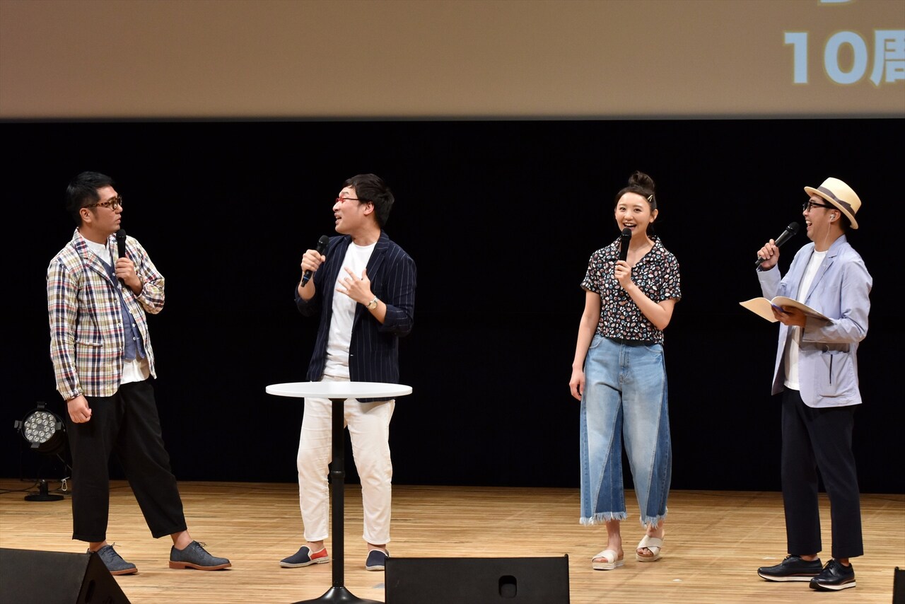 「アイドル妄想総選挙」のコーナーに出演する、（左から）おぎやはぎ小木、南海キャンディーズ山里、おのののか、おぎやはぎ矢作。