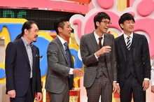 左から笑い飯、コマンダンテ。(c)読売テレビ