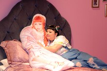 「Sweet Room」を紹介する渡辺直美。